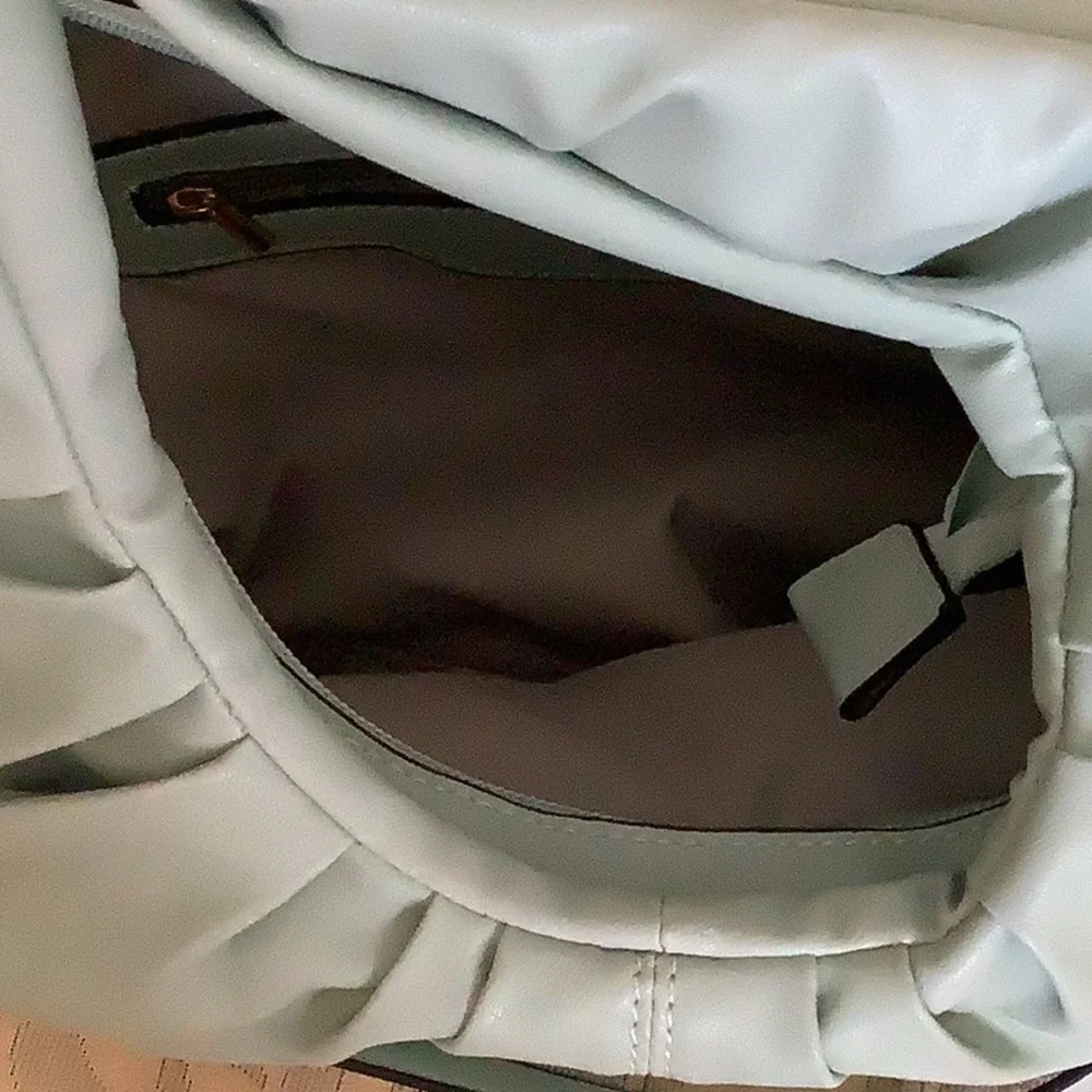 NWOT Purse 👜👜👜 - Picture 6 of 8